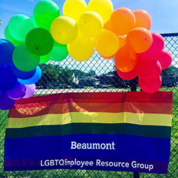 Grosse-Pointe-Pride-event-balloons
