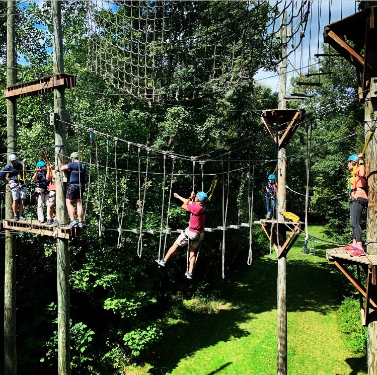 resident-wellness-outing-rope-course
